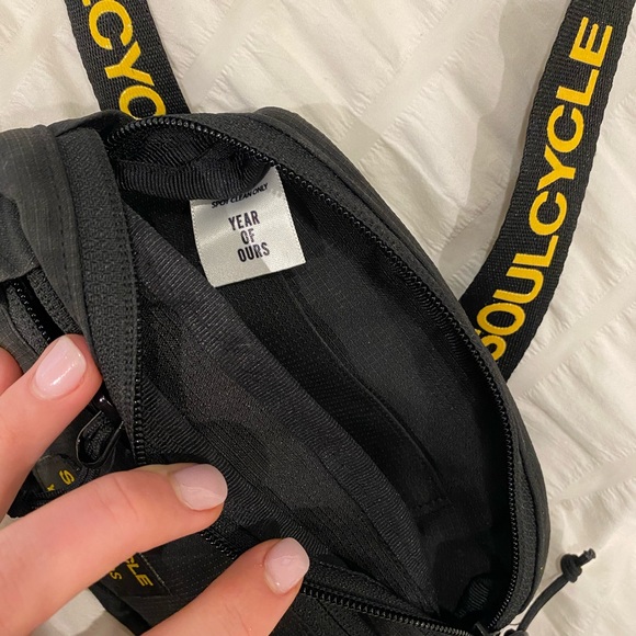 Year of Ours X Soulcycle Fanny pack - Picture 3 of 4